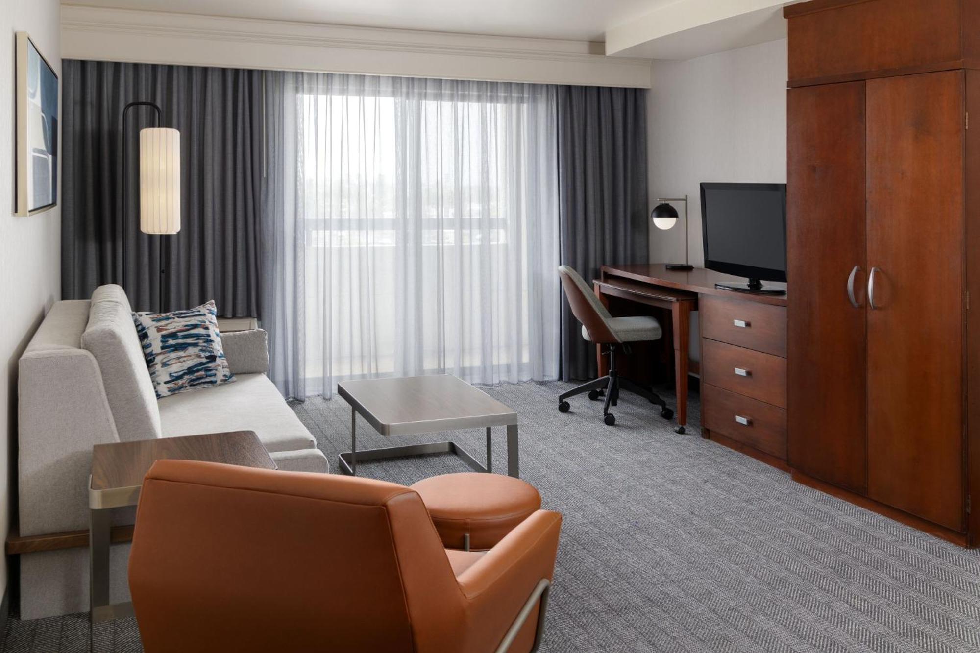 Courtyard By Marriott Ontario Rancho Cucamonga Ξενοδοχείο Εξωτερικό φωτογραφία