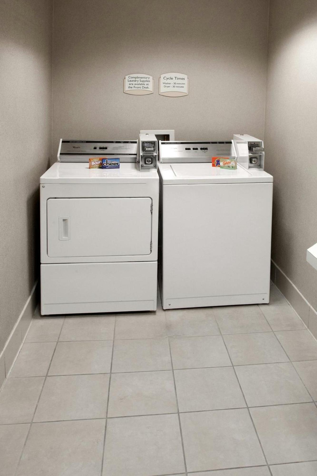 Courtyard By Marriott Ontario Rancho Cucamonga Ξενοδοχείο Εξωτερικό φωτογραφία