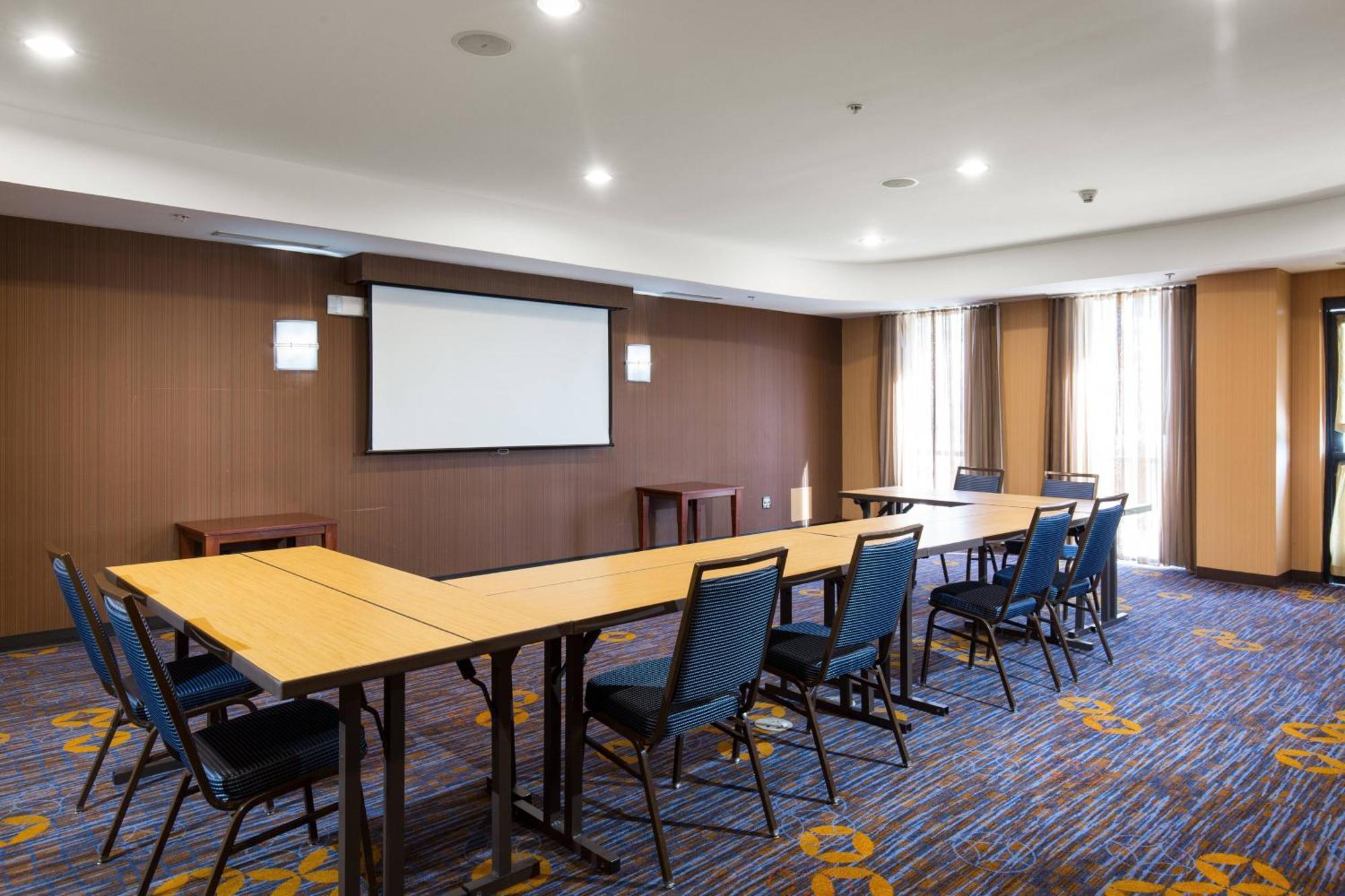 Courtyard By Marriott Ontario Rancho Cucamonga Ξενοδοχείο Εξωτερικό φωτογραφία