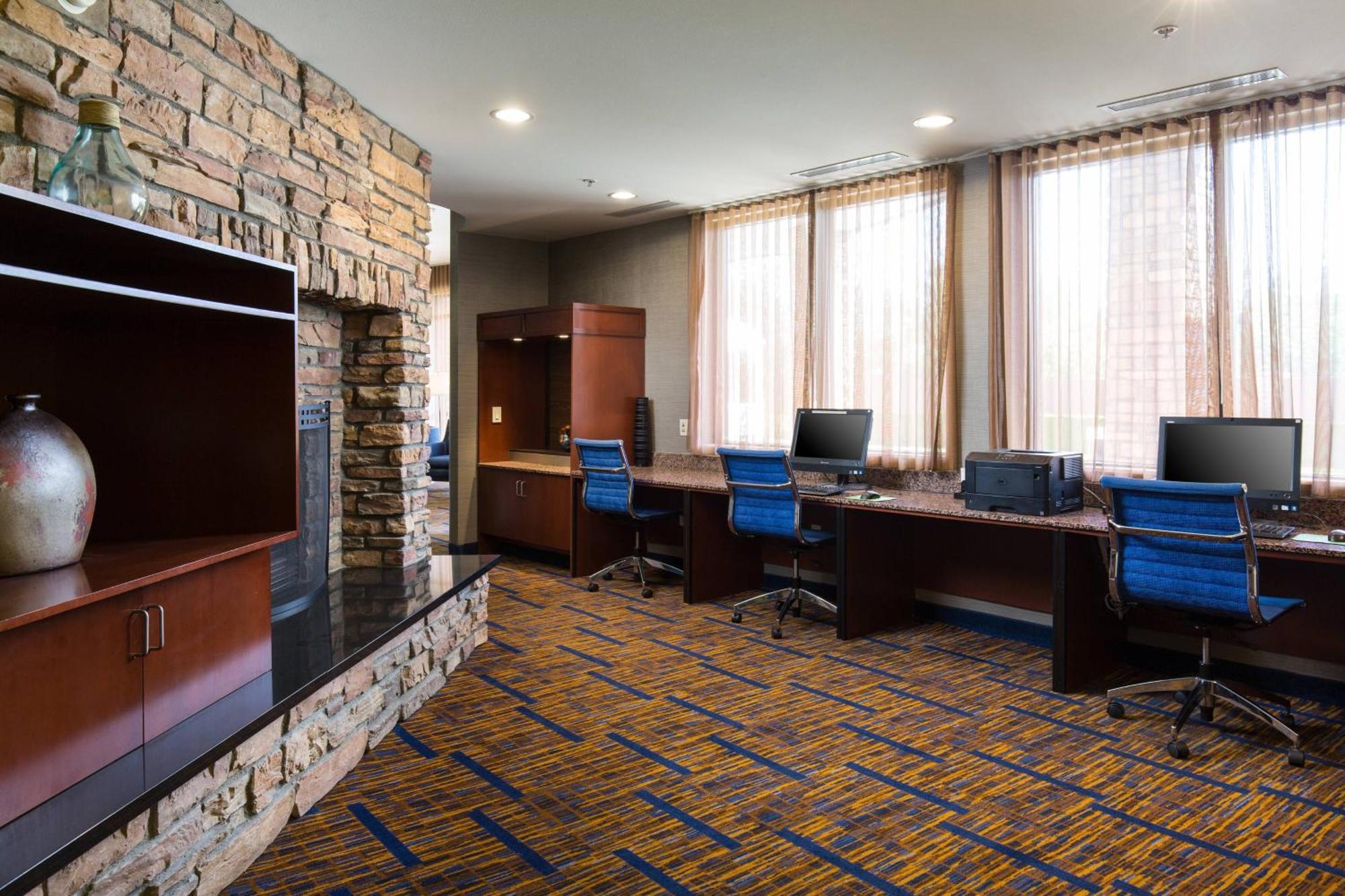Courtyard By Marriott Ontario Rancho Cucamonga Ξενοδοχείο Εξωτερικό φωτογραφία