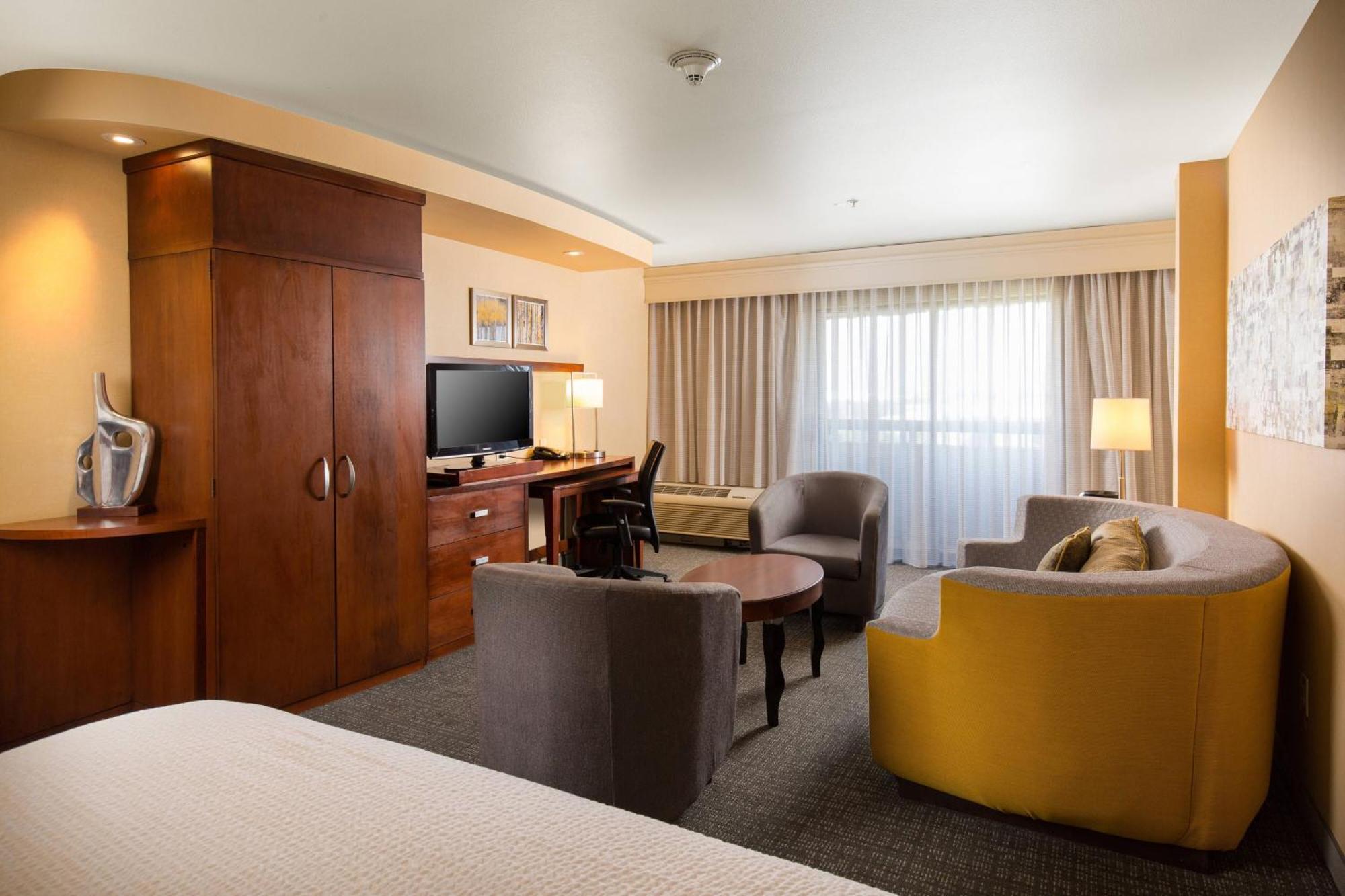 Courtyard By Marriott Ontario Rancho Cucamonga Ξενοδοχείο Εξωτερικό φωτογραφία