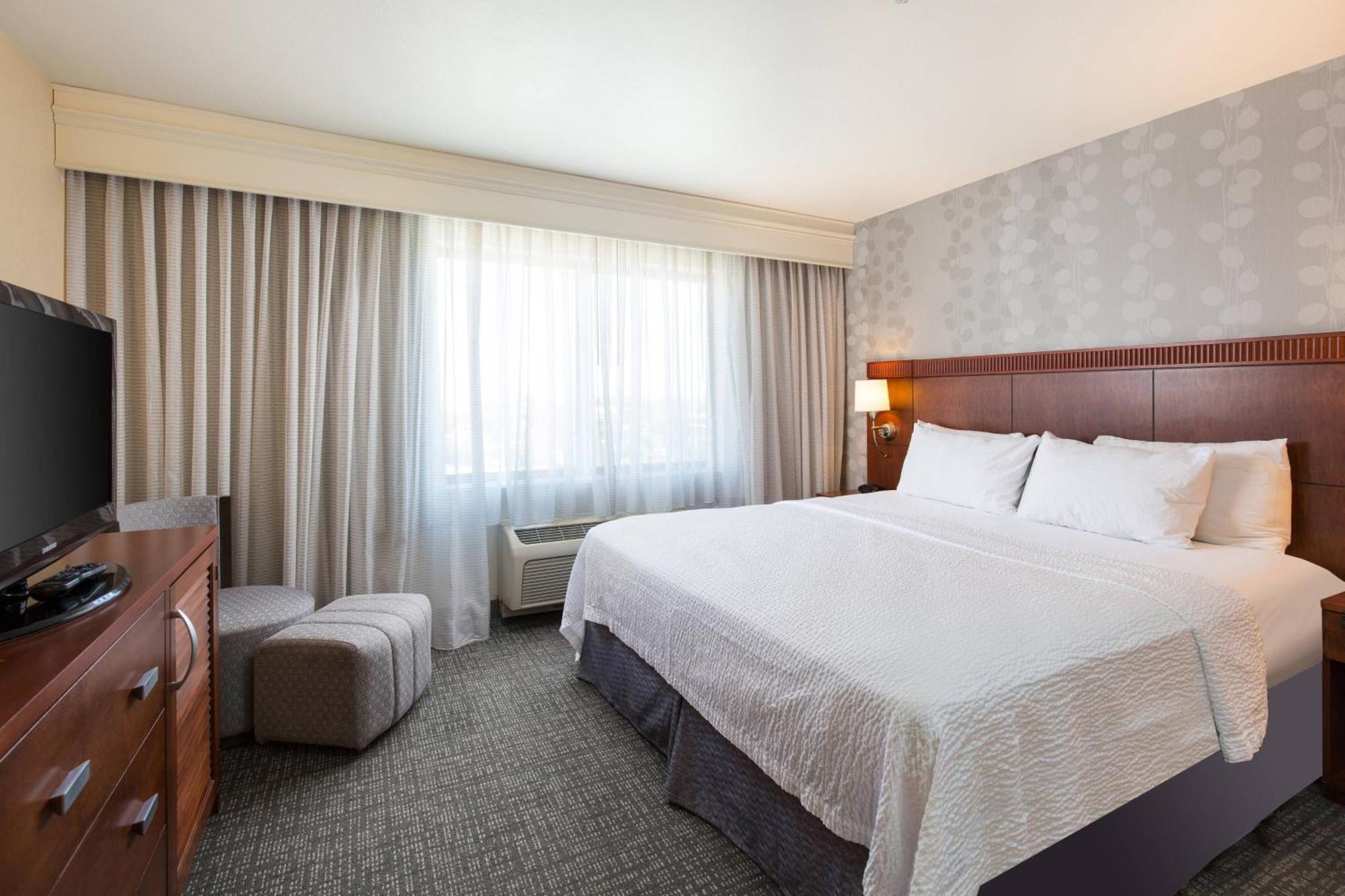Courtyard By Marriott Ontario Rancho Cucamonga Ξενοδοχείο Εξωτερικό φωτογραφία