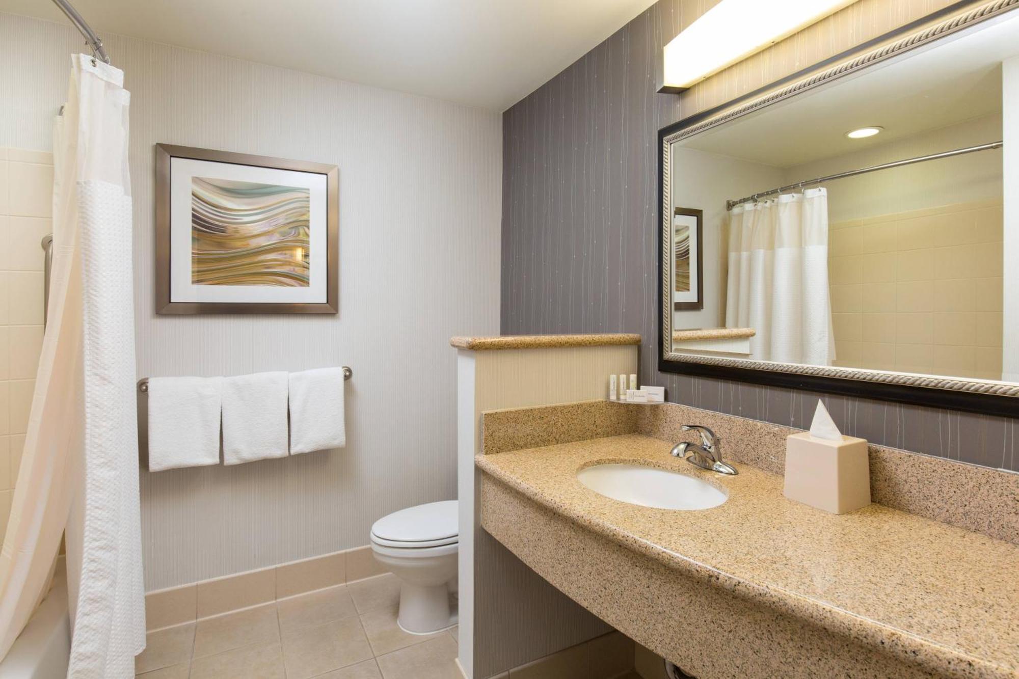 Courtyard By Marriott Ontario Rancho Cucamonga Ξενοδοχείο Εξωτερικό φωτογραφία