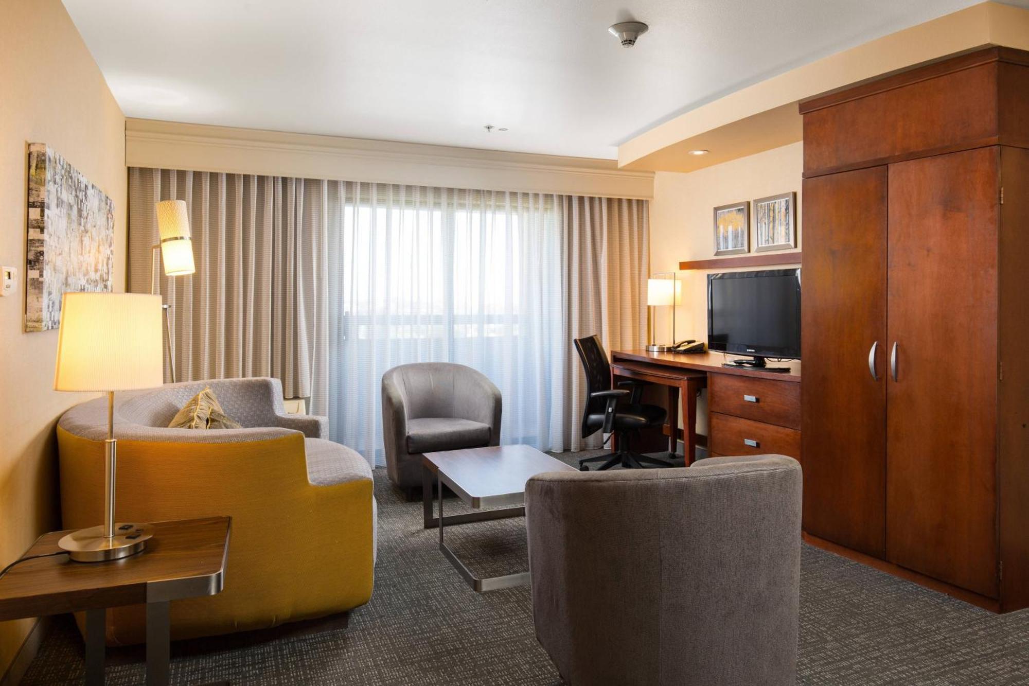 Courtyard By Marriott Ontario Rancho Cucamonga Ξενοδοχείο Εξωτερικό φωτογραφία